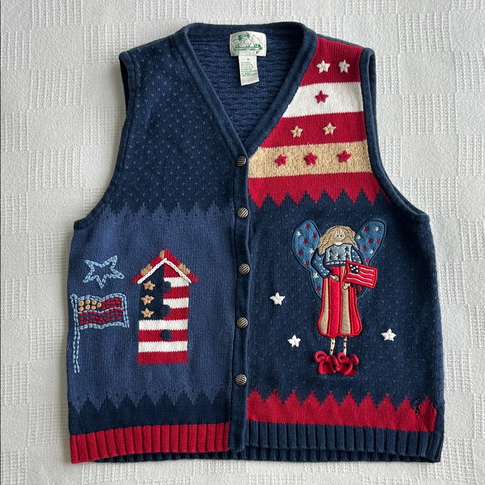 The Quaker Factory 4th of July button best size Medium